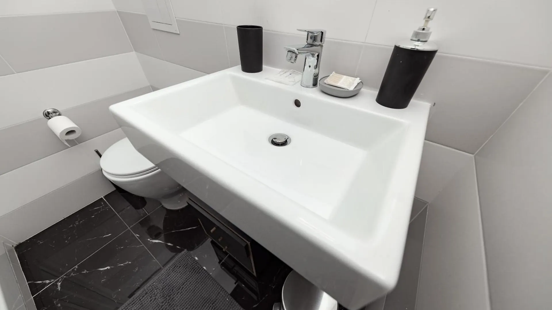 Style134 Apartment 50 Meters From Metro A Lucio Sestio Station Rome