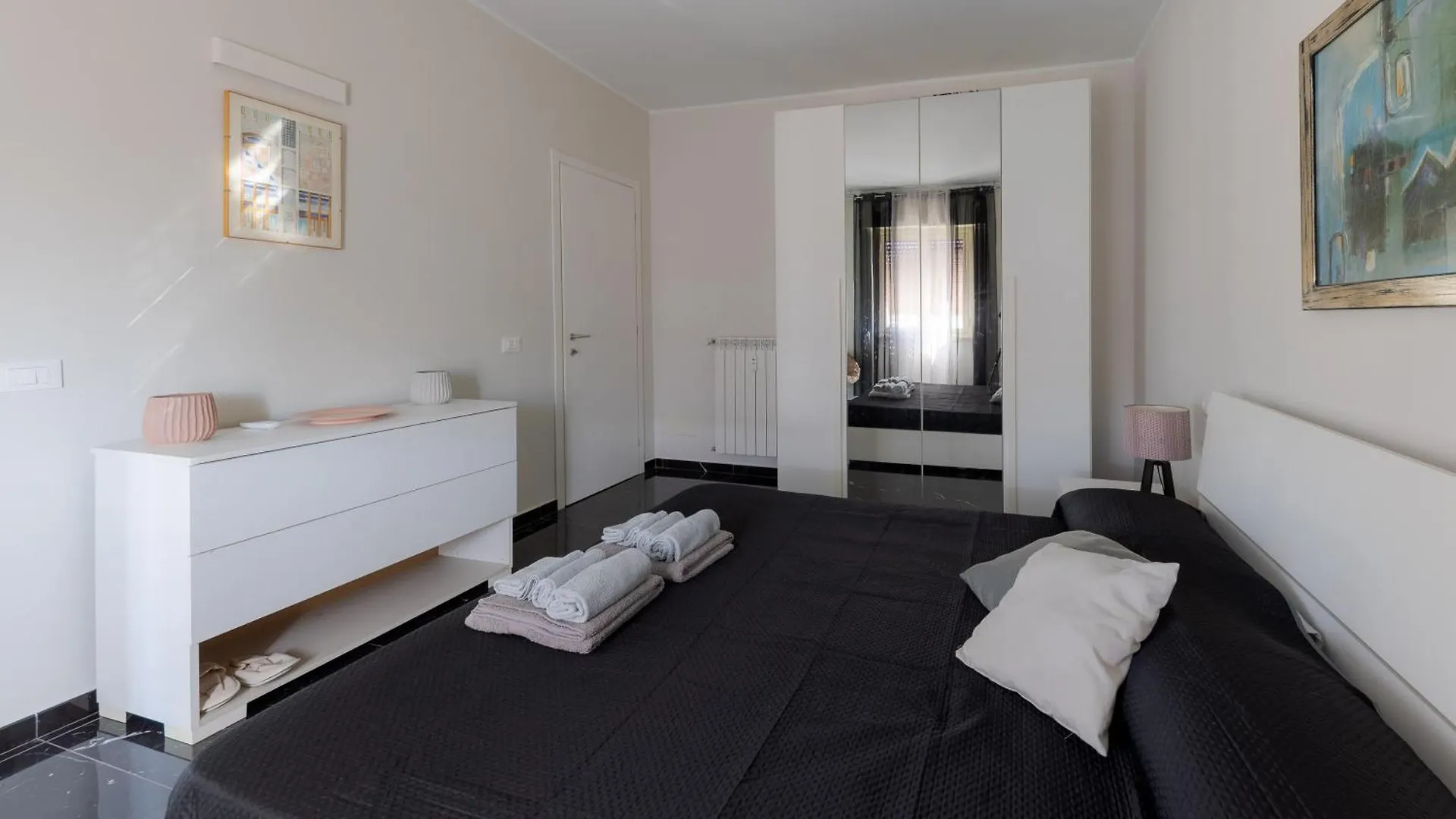 Style134 Apartment 50 Meters From Metro A Lucio Sestio Station 0*, Rome