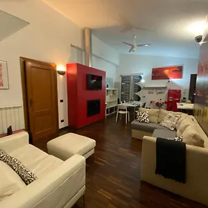 Casa Cirella Near Anagnina Metro Apartment